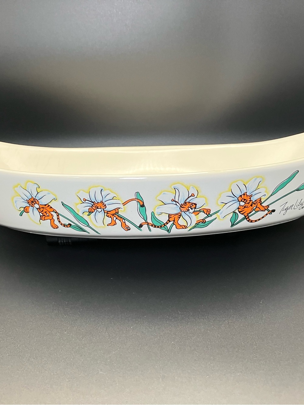 Vintage Petal Pets Tiger Lily Casserole dish Made in Japan 1989